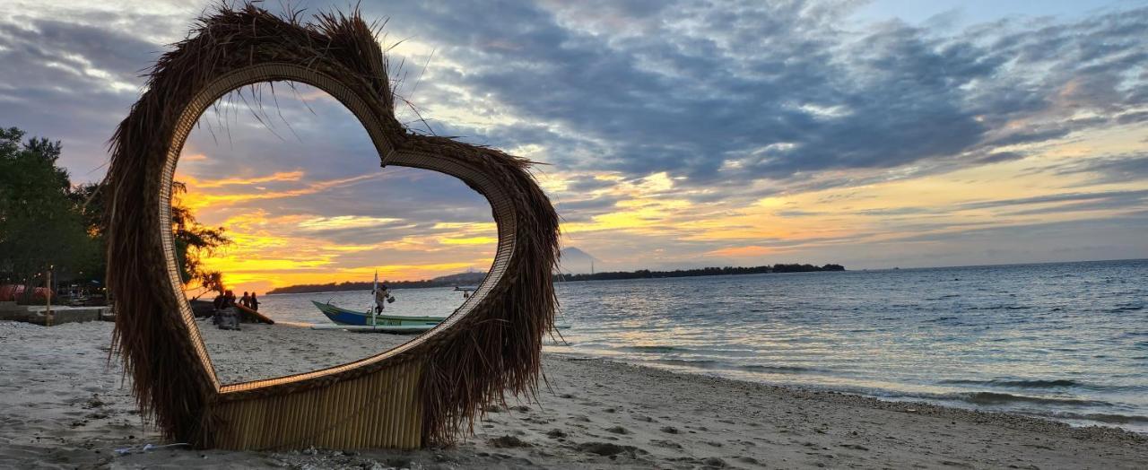 Purple Beach - Maithelia - Gili Air Bagian luar foto