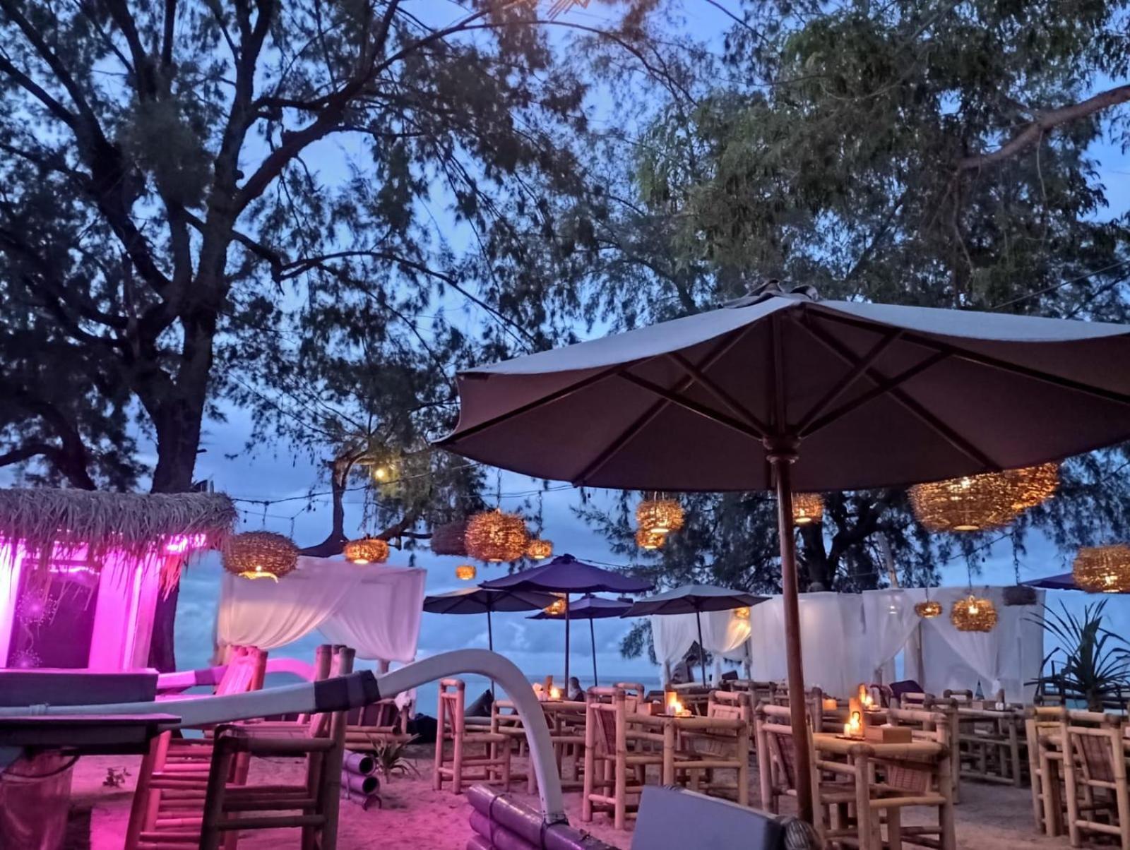 Purple Beach - Maithelia - Gili Air Bagian luar foto